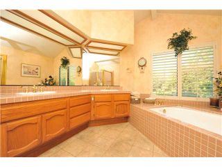 Photo 13: SOUTH ESCONDIDO House for sale : 3 bedrooms : 2836 Cantegra Glen in Escondido