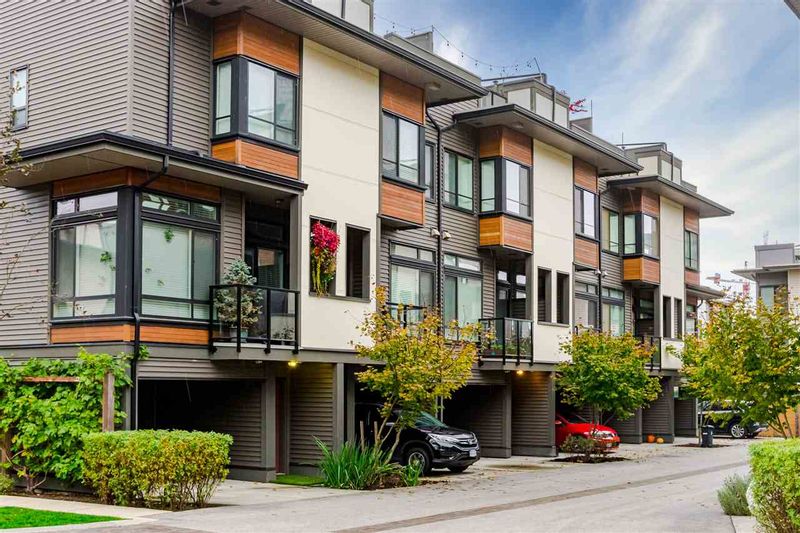 FEATURED LISTING: 30 - 7811 209 Avenue Langley