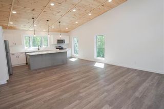 Photo 18: 5 Eagle Lane in Lac Du Bonnet RM: Granite Hills Residential for sale (R28)  : MLS®# 202302304