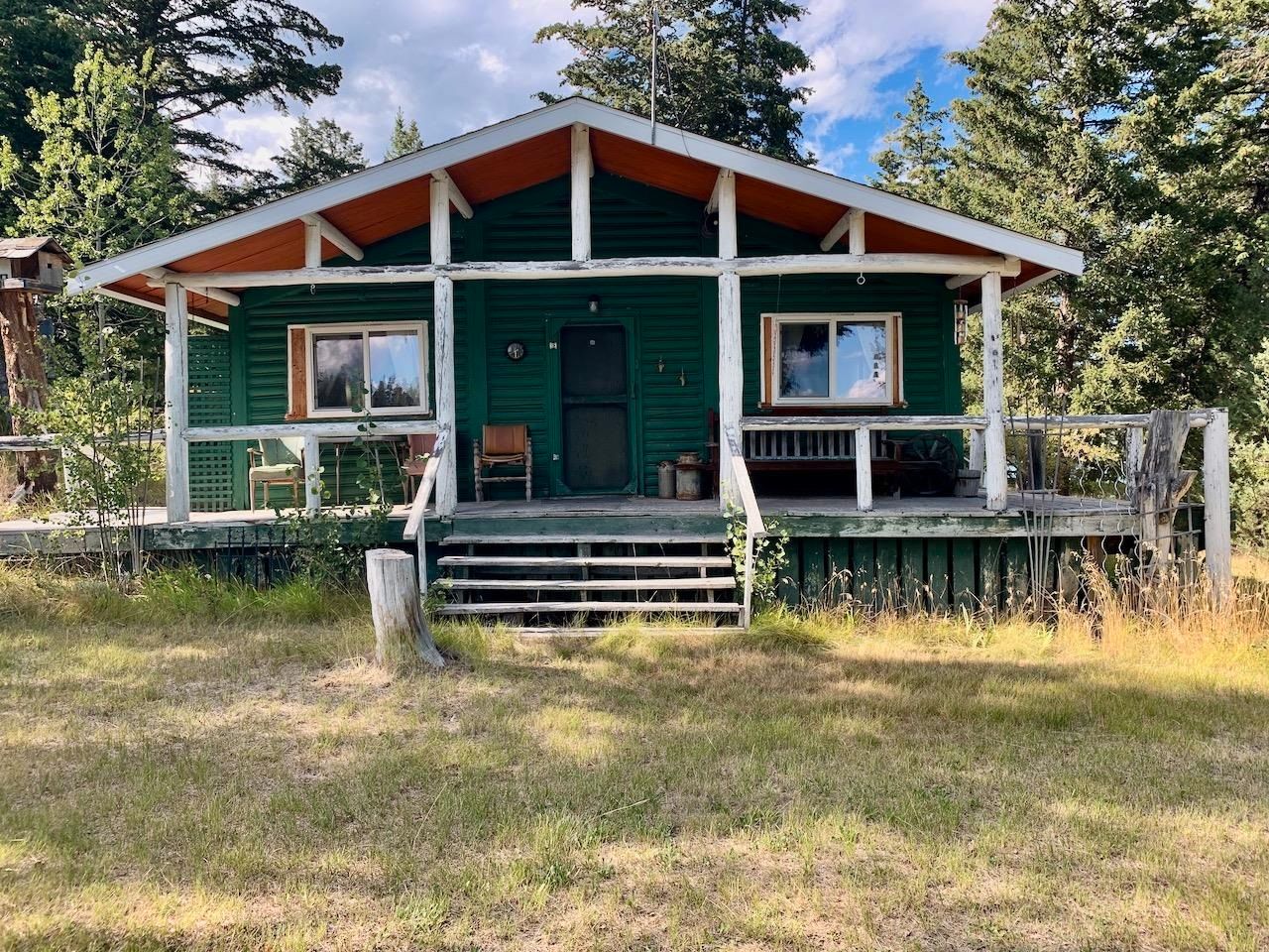 Main Photo: 3770 CHIMNEY LAKE FOREST SERVICE Road in Williams Lake: Esler/Dog Creek House for sale in "Chimney Lake" : MLS®# R2729595