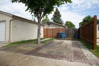 Photo 34: 14 Muska Bay in Winnipeg: Tyndall Park Residential for sale (4J)  : MLS®# 202116392