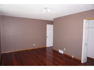 Photo 12: 195 APPLESTONE Park SE in Calgary: Applewood House for sale : MLS®# C4028235