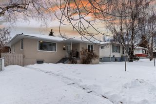 Photo 3: 2315 22A Street NW in Calgary: Banff Trail Detached for sale : MLS®# A2038677