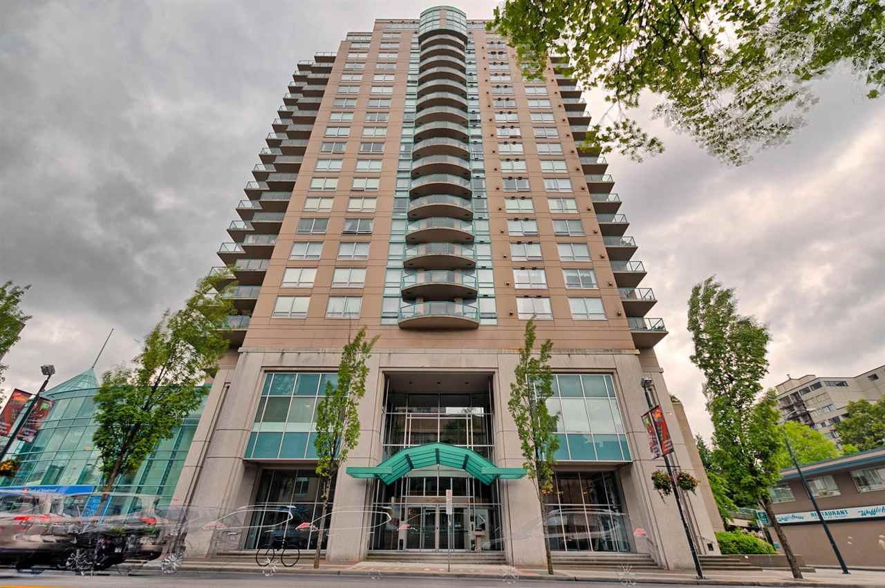 Main Photo: 1806 612 SIXTH Street in New Westminster: Uptown NW Condo for sale in "THE WOODWARD" : MLS®# R2278227
