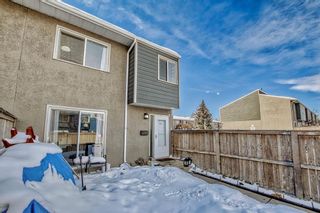 Photo 1: 92 219 90 Avenue SE in Calgary: Acadia Row/Townhouse for sale : MLS®# A2032445