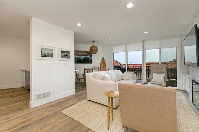 Main Photo: House for rent : 2 bedrooms : 190 Del Mar Shores Ter #50 in Solana Beach