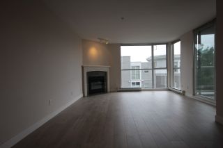 Photo 2: 204 8420 JELLICOE Street in Vancouver: South Marine Condo for sale (Vancouver East)  : MLS®# R2401979
