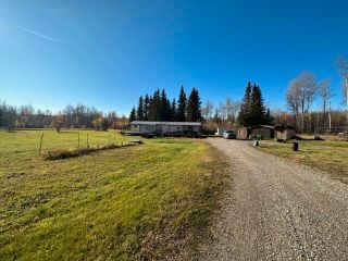 Photo 2: 13606 248 Road in Fort St. John: Fort St. John - Rural W 100th Manufactured Home for sale in "CHARLIE LAKE" : MLS®# R2824460