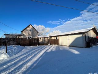 Photo 2: 101 Kenny Avenue in Luseland: Residential for sale : MLS®# SK956623