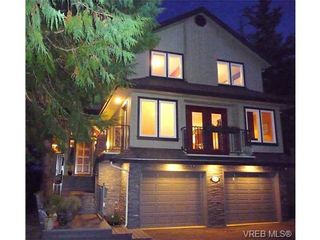 Photo 1: 5255 Parker Ave in VICTORIA: SE Cordova Bay House for sale (Saanich East)  : MLS®# 692506