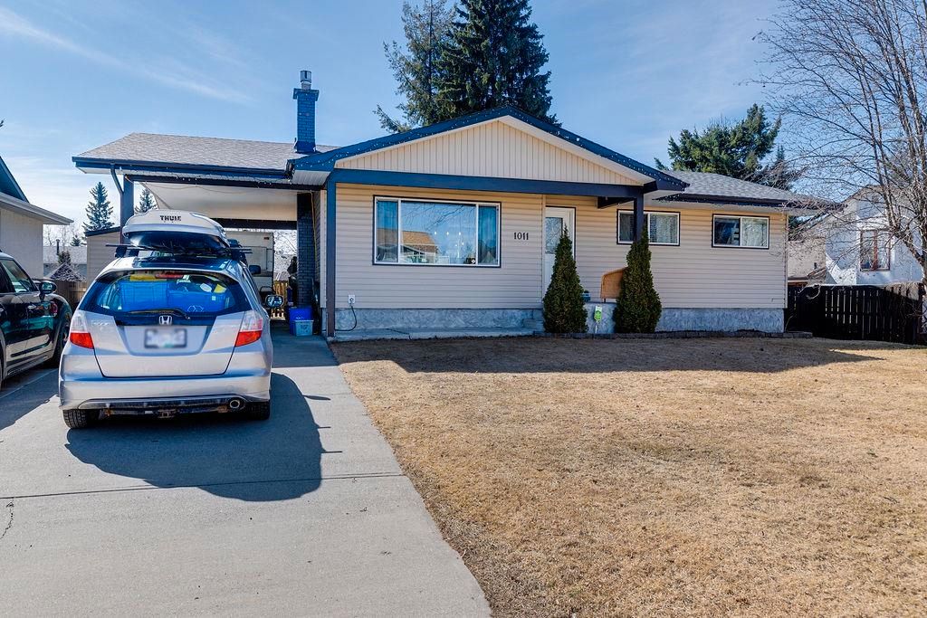 Main Photo: 1011 FRANCOIS Crescent in Prince George: Lakewood House for sale (PG City West (Zone 71))  : MLS®# R2676874