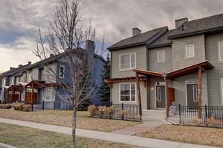 Photo 2: 89 CHAPALINA Square SE in Calgary: Chaparral Row/Townhouse for sale : MLS®# C4214901