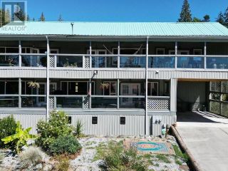 Photo 2: 8075 CENTENNIAL DRIVE in Powell River: House for sale : MLS®# 17756
