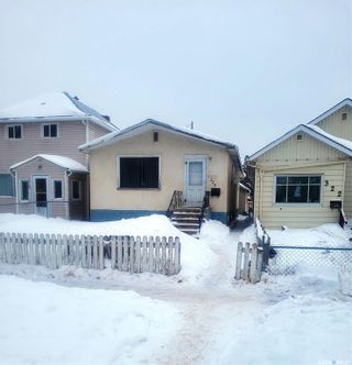 Photo 1: 320 H Avenue South in Saskatoon: Riversdale Residential for sale : MLS®# SK917561