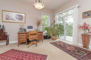 Photo 10: 102 Dorothy Lane in View Royal: VR Prior Lake House for sale : MLS®# 912984
