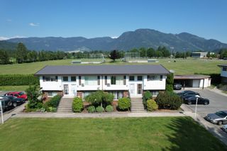 Photo 3: 1735 BEAMAN Drive: Agassiz Multi-Family Commercial for sale in "BEAMAN VILLAGE" : MLS®# C8052032