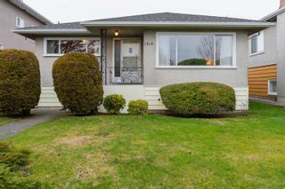 Photo 1: 1613 E 58TH Avenue in Vancouver: Fraserview VE House for sale (Vancouver East)  : MLS®# R2754161