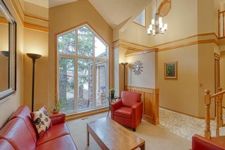Photo 4: 124 Christie Knoll Heights SW in Calgary: Christie Park Detached for sale : MLS®# A1212838