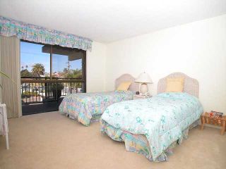 Photo 4: PACIFIC BEACH Residential for sale or rent : 2 bedrooms : 3916 RIVIERA #406 in San Diego
