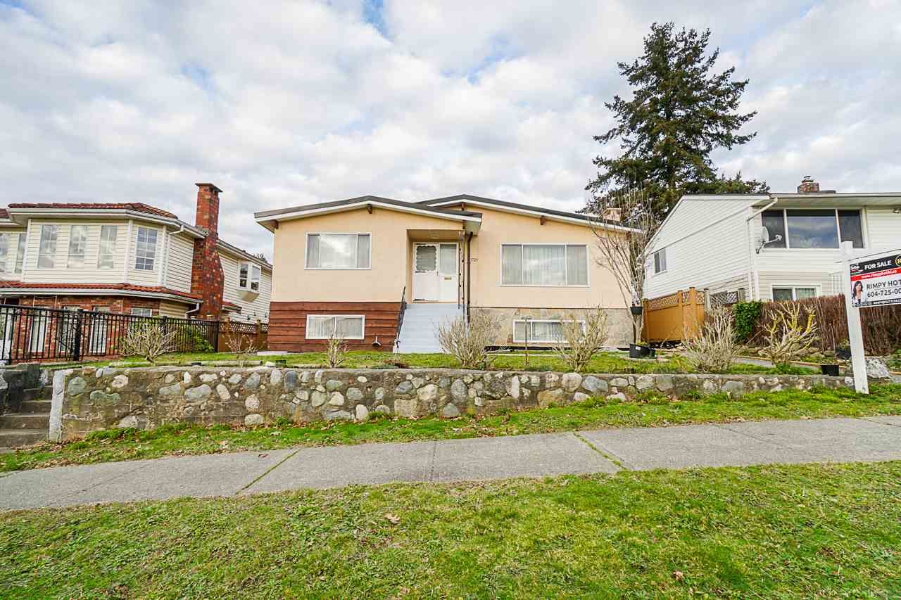 Main Photo: 1725 E 60TH Avenue in Vancouver: Fraserview VE House for sale (Vancouver East)  : MLS®# R2529147