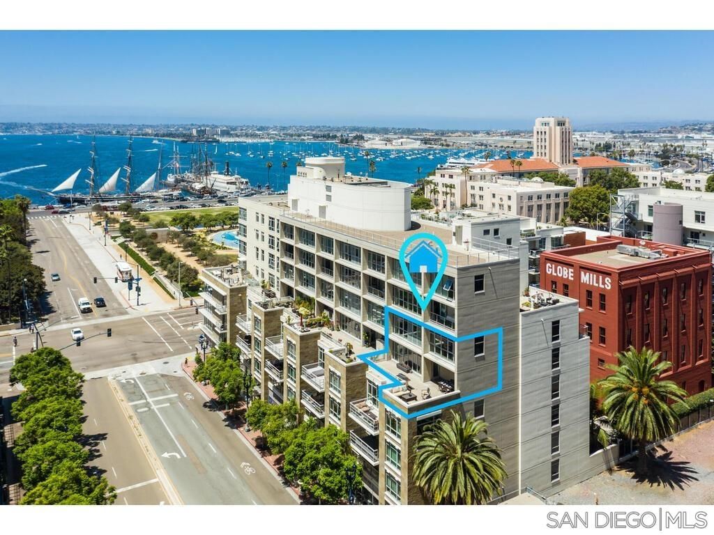 Main Photo: DOWNTOWN Condo for rent : 2 bedrooms : 1431 Pacific Hwy #606 in San Diego