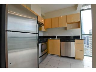 Photo 3: 2502 1239 W GEORGIA Street in Vancouver: Coal Harbour Condo for sale (Vancouver West)  : MLS®# R2148419