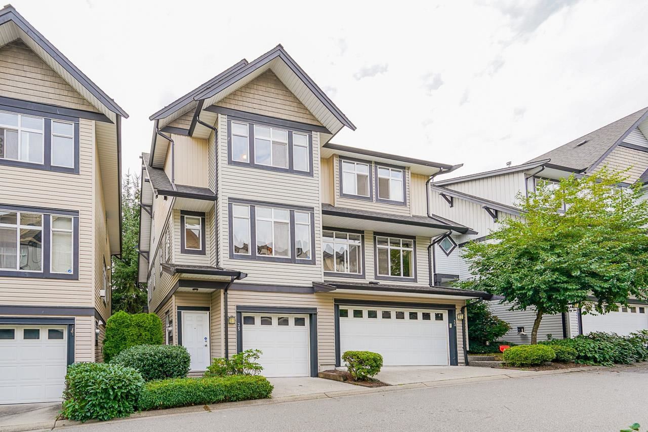 Main Photo: 35 19932 70 AVENUE in Langley: Willoughby Heights Townhouse for sale : MLS®# R2615021