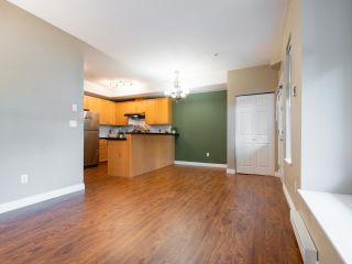 Photo 5: 106 7333 16TH Avenue in Burnaby: Edmonds BE Townhouse for sale (Burnaby East)  : MLS®# R2674778