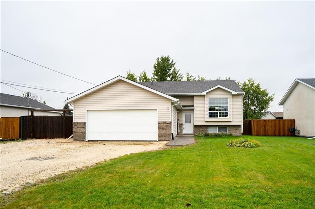 Main Photo: 16 CHAMBERLAND Street in Lorette: R05 Residential for sale : MLS®# 202222679