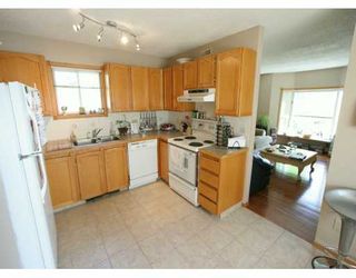 Photo 2:  in CALGARY: South Calgary Residential Detached Single Family for sale (Calgary)  : MLS®# C3214989