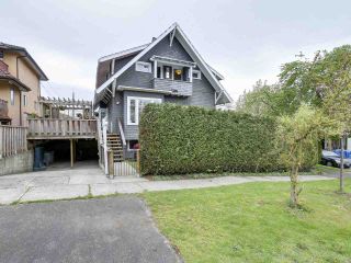 Photo 1: 2046 STAINSBURY Avenue in Vancouver: Victoria VE House for sale in "Trout Lake" (Vancouver East)  : MLS®# R2164595