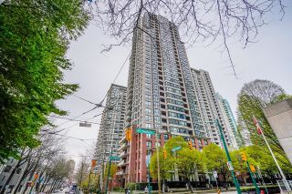 Photo 1: 1803 909 MAINLAND Street in Vancouver: Yaletown Condo for sale in "Yaletown Park 2" (Vancouver West)  : MLS®# R2684459