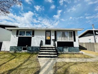Photo 1: 1061 109th Street in North Battleford: Paciwin Residential for sale : MLS®# SK897818