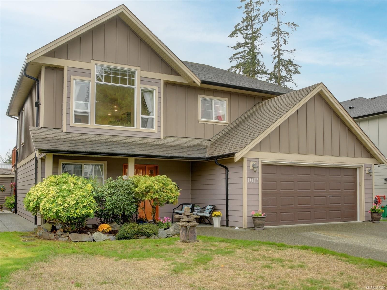 Main Photo: 1017 Sandalwood Crt in Langford: La Happy Valley House for sale : MLS®# 887390