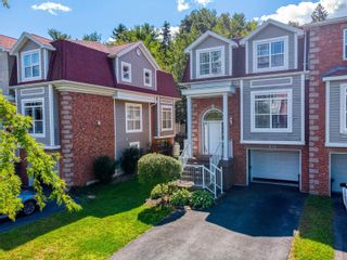 Photo 1: 40 Windstone Close in Bedford: 20-Bedford Residential for sale (Halifax-Dartmouth)  : MLS®# 202318364