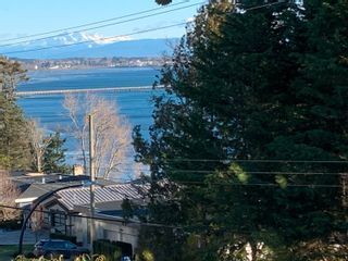 Photo 14: 14273 MARINE Drive: White Rock House for sale (South Surrey White Rock)  : MLS®# R2748501