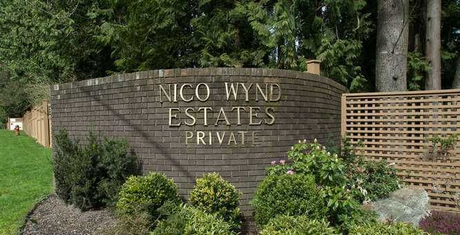 Main Photo: 6 14025 NICO WYND Place in Surrey: Elgin Chantrell Home for sale ()  : MLS®# F1442643