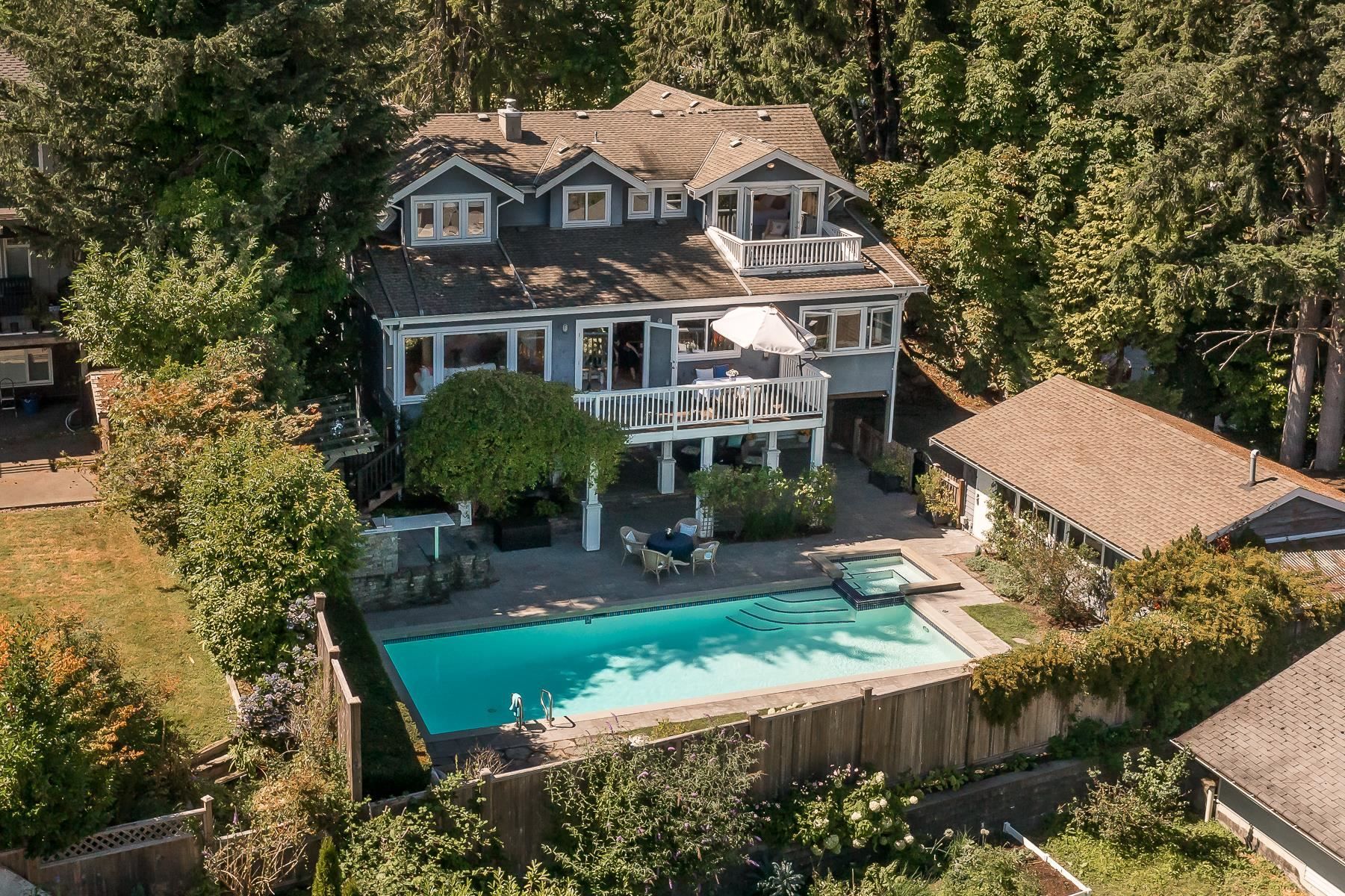 Main Photo: 994 ROSLYN Boulevard in North Vancouver: Dollarton House for sale : MLS®# R2719088