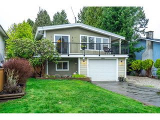 Photo 1: 15857 RUSSELL Avenue: White Rock House for sale (South Surrey White Rock)  : MLS®# R2534291