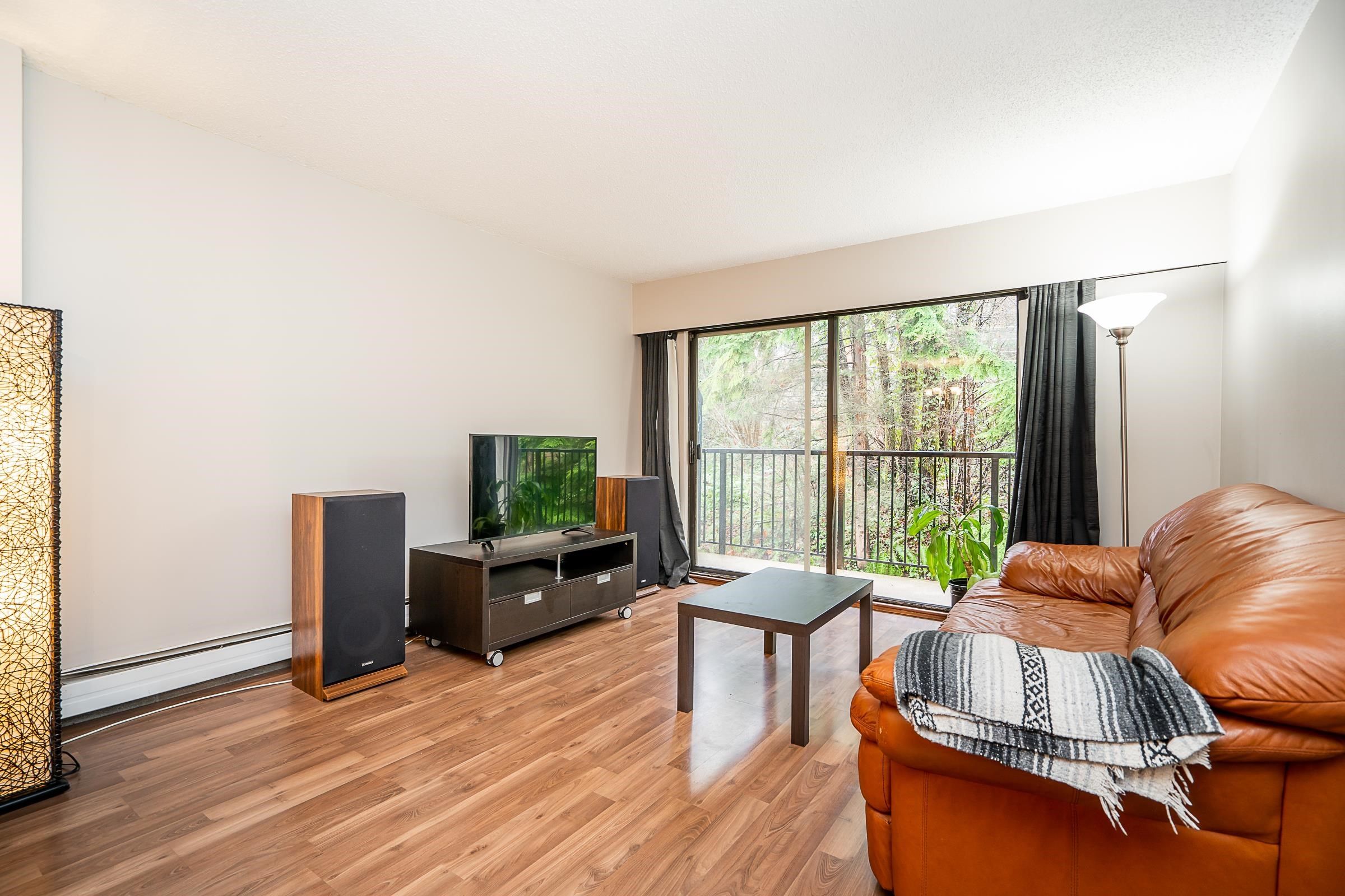 Main Photo: 304 195 MARY Street in Port Moody: Port Moody Centre Condo for sale in "Villa Marquis" : MLS®# R2761326