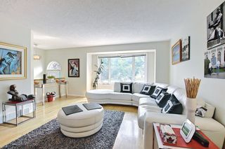 Photo 3: 1650 Westmount Boulevard NW in Calgary: Hillhurst Semi Detached (Half Duplex) for sale : MLS®# A2034904