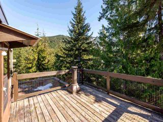 Photo 2: 71 2400 CAVENDISH Way in Whistler: Whistler Creek Townhouse for sale in "Whiski Jack" : MLS®# R2569305
