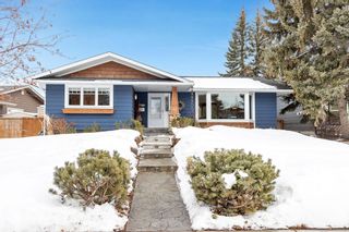 Photo 1: 135 Parkvalley Drive SE in Calgary: Parkland Detached for sale