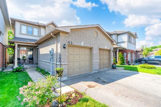 Main Photo: 65 Greengrove Way in Whitby: Rolling Acres Condo for sale : MLS®# E5248297