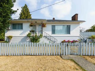 Photo 1: 3615 MOSCROP Street in Vancouver: Collingwood VE House for sale (Vancouver East)  : MLS®# R2724540