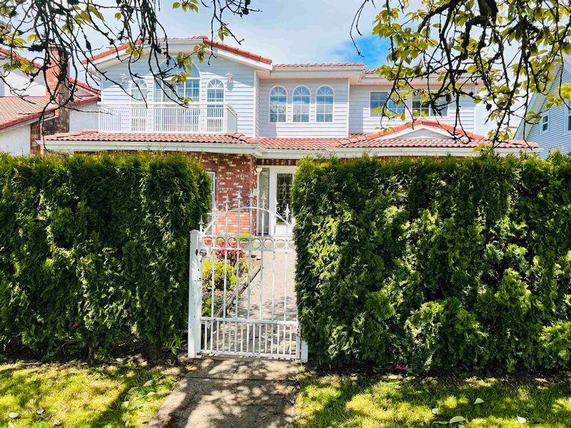 FEATURED LISTING: 115 KING EDWARD Avenue West Vancouver