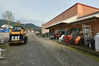 Photo 3: 1023 VENTURE WAY in Gibsons: Gibsons & Area Business with Property for sale (Sunshine Coast)  : MLS®# C8041994