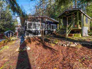 Photo 2: 16432 TIMBERLINE Road in Egmont: Pender Harbour Egmont House for sale (Sunshine Coast)  : MLS®# R2433652