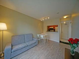 Photo 2: 418 3663 CROWLEY Drive in Vancouver: Collingwood VE Condo for sale (Vancouver East)  : MLS®# R2626967