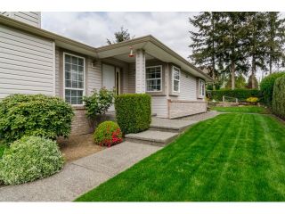 Photo 2: 18155 60 Avenue in Surrey: Cloverdale BC House for sale in "CLOVERDALE" (Cloverdale)  : MLS®# R2056638